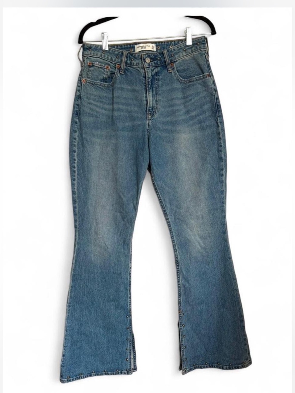 Abercrombie Curve Love High Rise Bootcut Studded Split-Vent Hem Jeans Size 28 - Picture 2 of 6